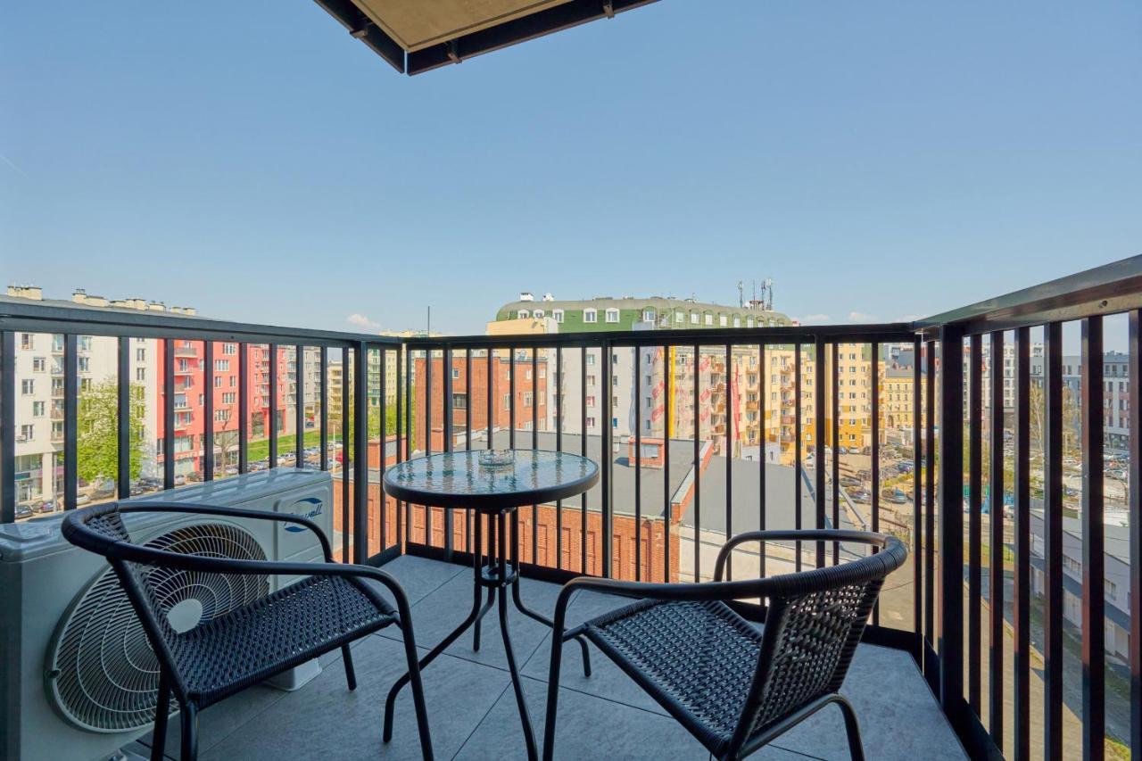 Modern Elegance Apartments Wroclaw With Ac By Noclegi Renters Kültér fotó