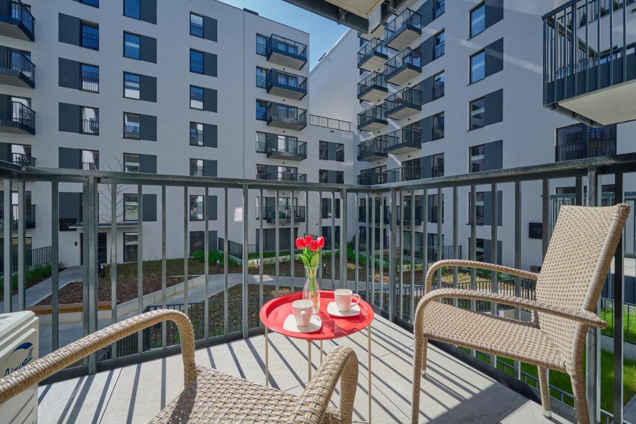 Modern Elegance Apartments Wroclaw With Ac By Noclegi Renters Kültér fotó